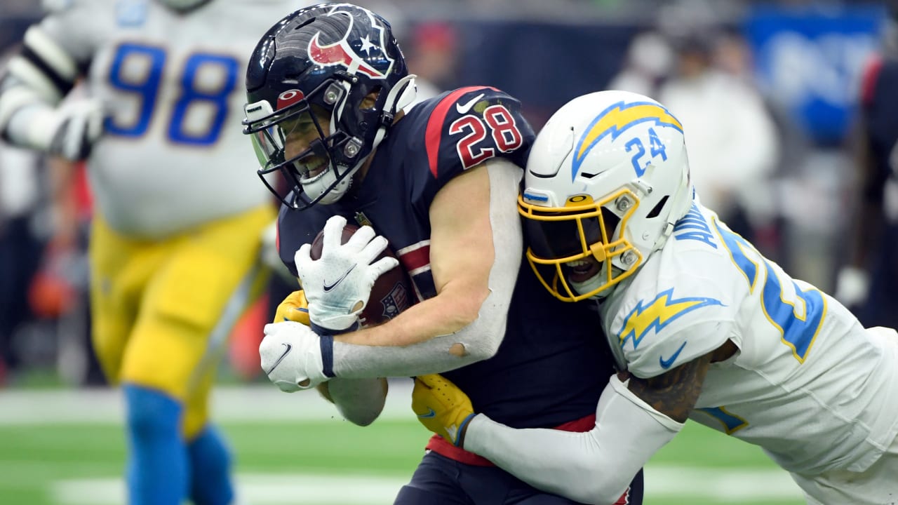 Houston Texans running back Rex Burkhead turns broken tackle into