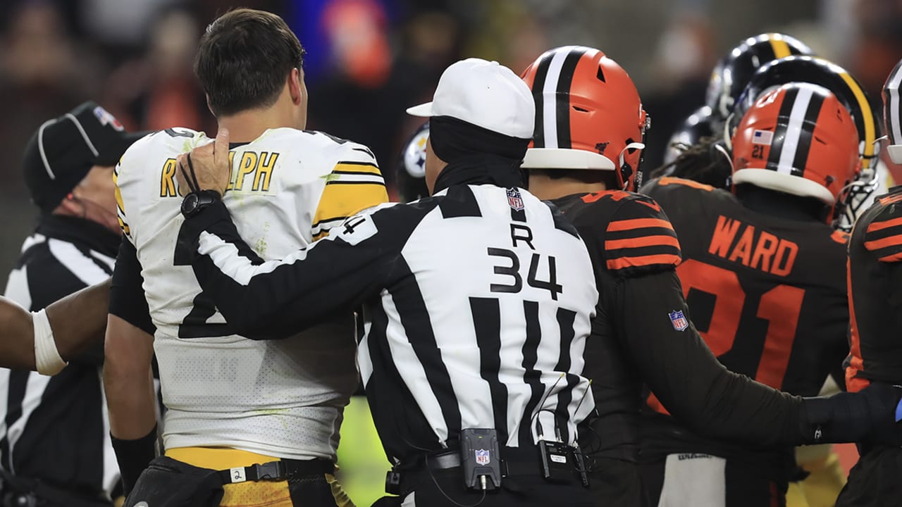 Myles Garrett, two others ejected after late skirmish | Latest NFL News ...