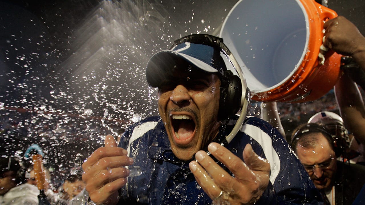 1,461 Coach Tony Dungy Stock Photos, High-Res Pictures, and Images