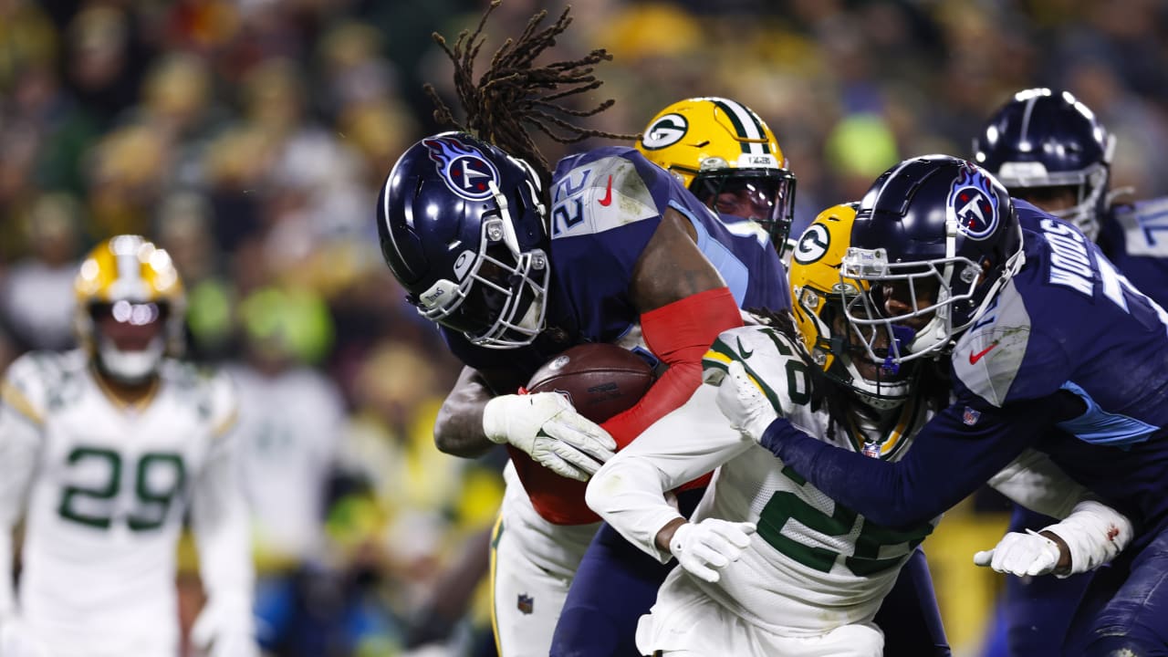 Tennessee Titans running back Derrick Henry charges into end zone on 4 ...