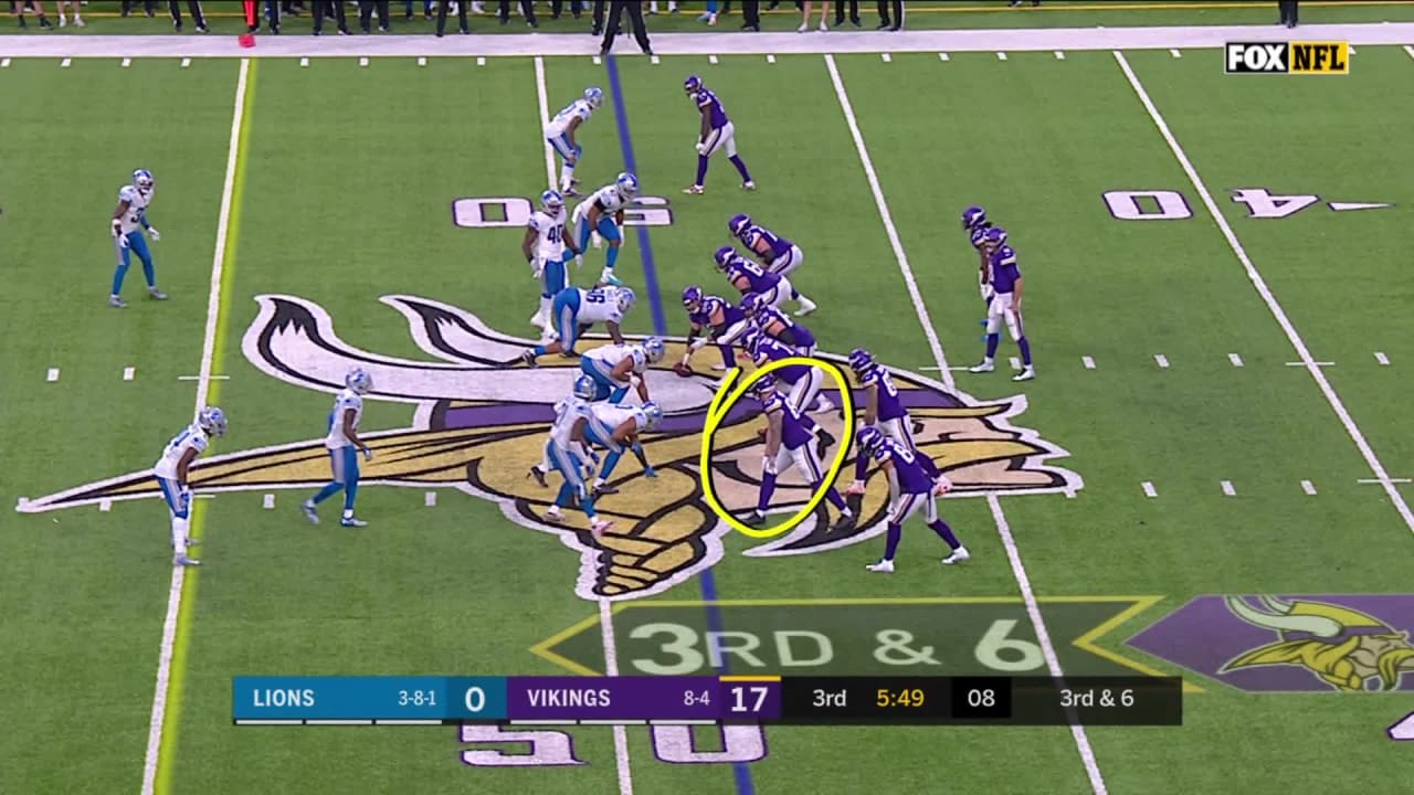 Center Garrett Bradbury makes first career reception