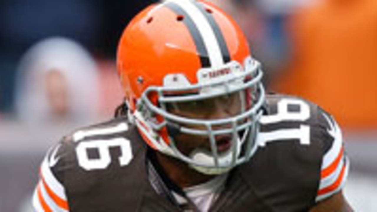 Browns sign Cribbs to one-year contract