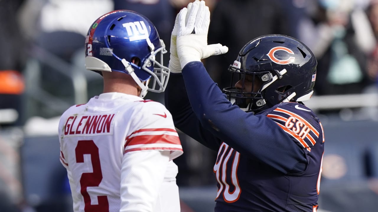 Chicago Bears defensive end Angelo Blackson drags down Mike Glennon for big  sack