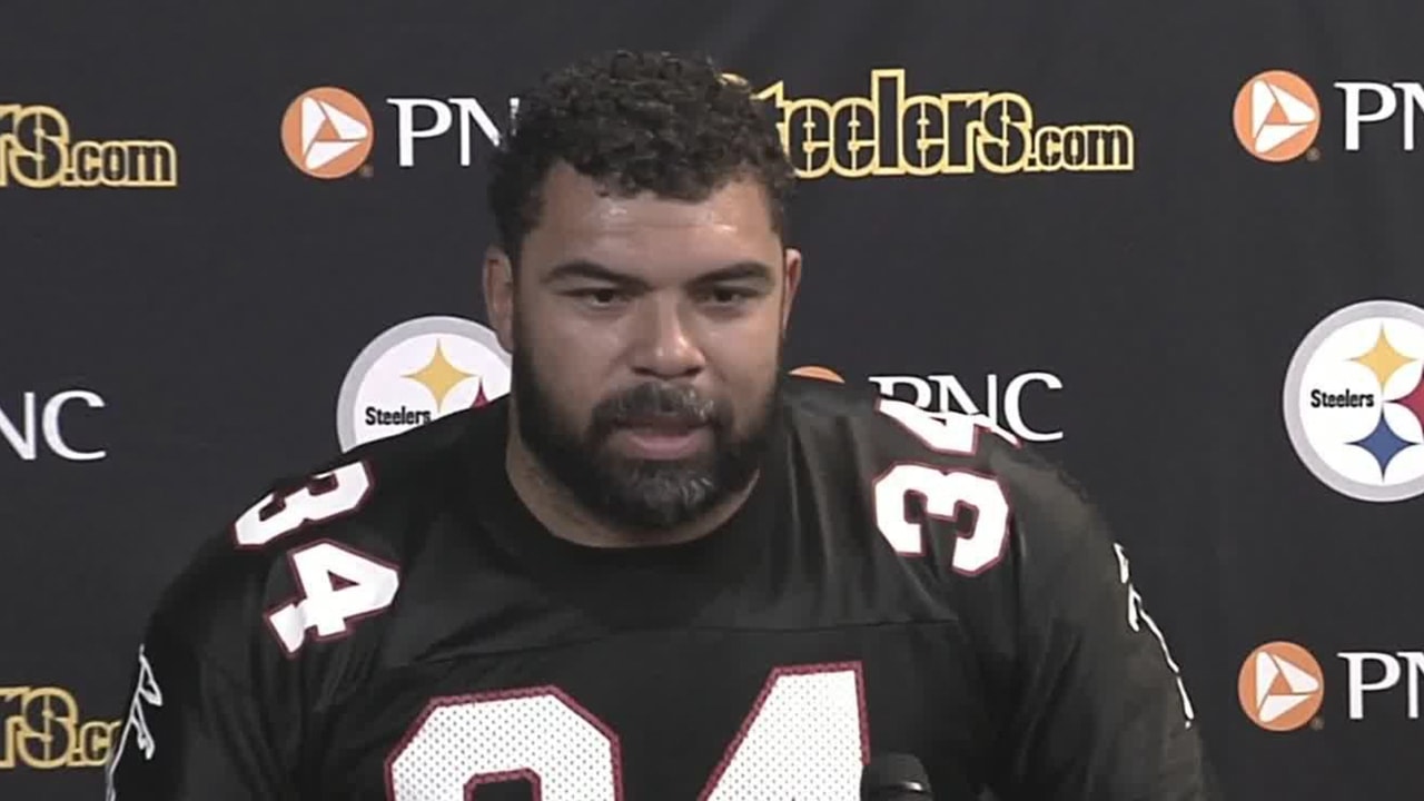 Photo: Cam Heyward Given Dad's Old Jersey After Practice