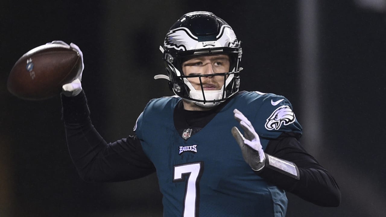 He's No. 2? 49ers sign QB Nate Sudfeld to fully guaranteed, one-year deal