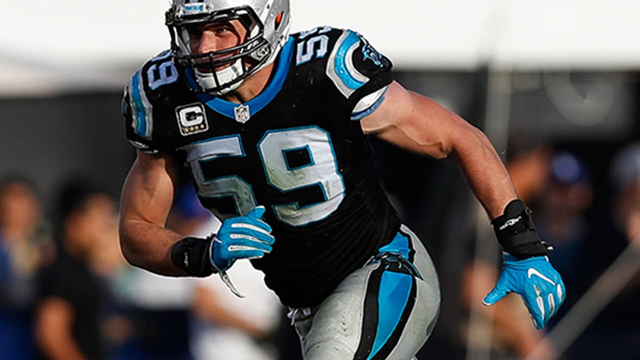 Luke-Kuechly--161121-sl.jpg