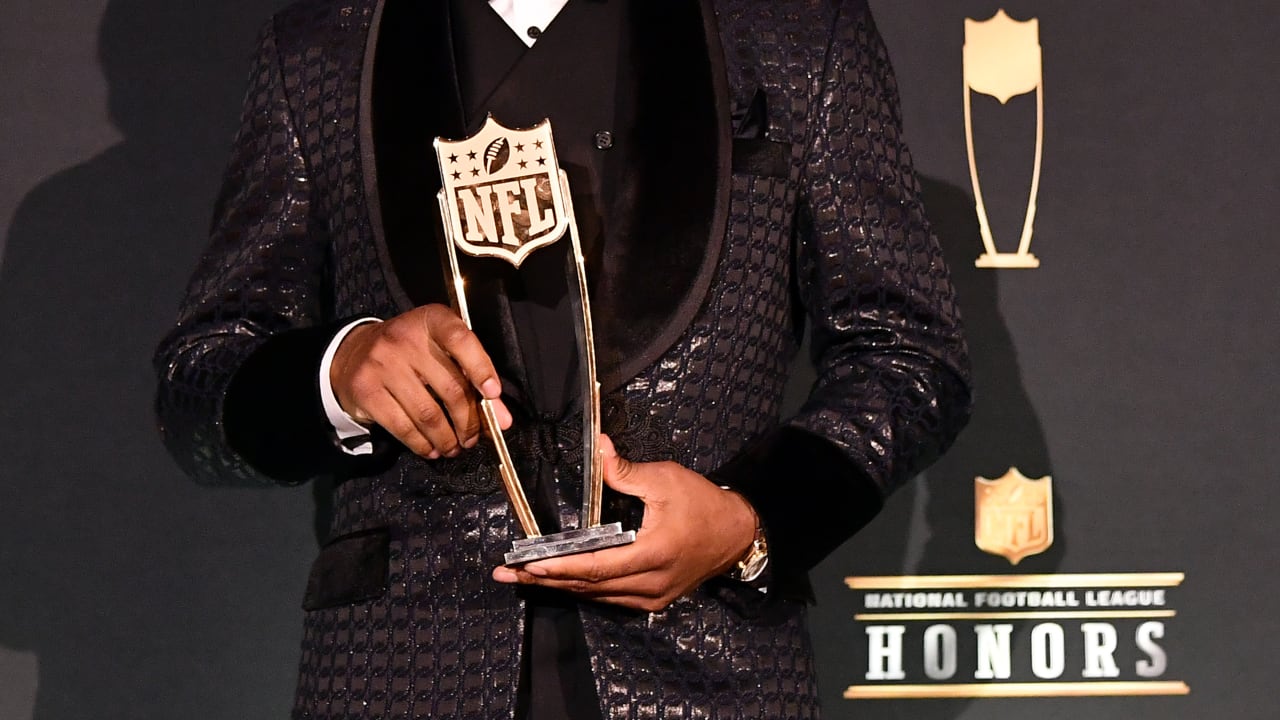 Eight finalists announced for 2020 Art Rooney Sportsmanship Award