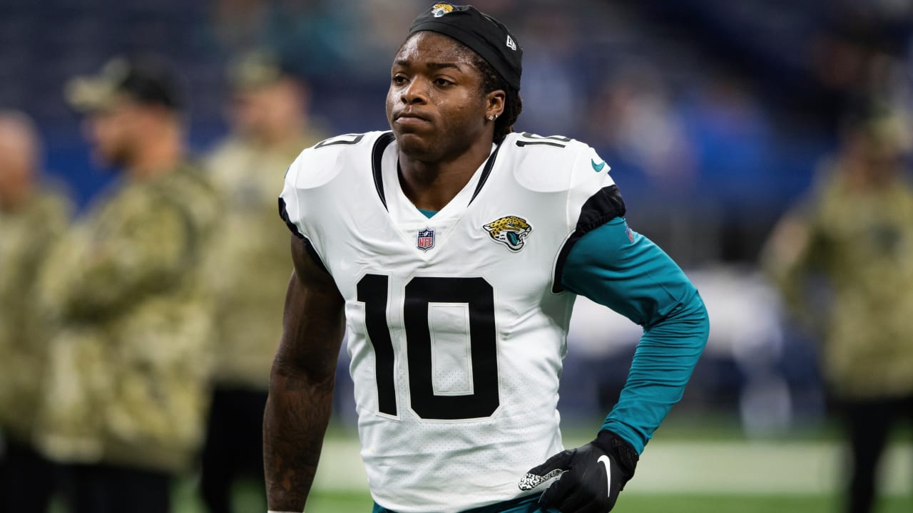 Jaguars trade WR Shenault to Panthers for 2023 draft pick