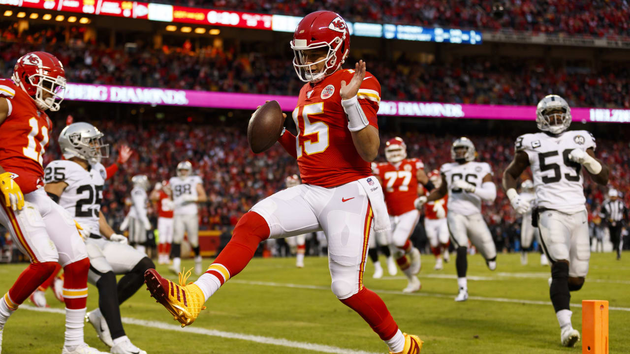Patrick Mahomes' Top 10 plays 2019 season