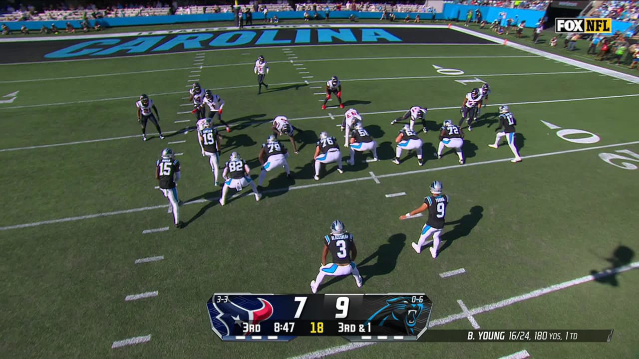 Houston Texans linebacker Denzel Perryman darts into backfield on third