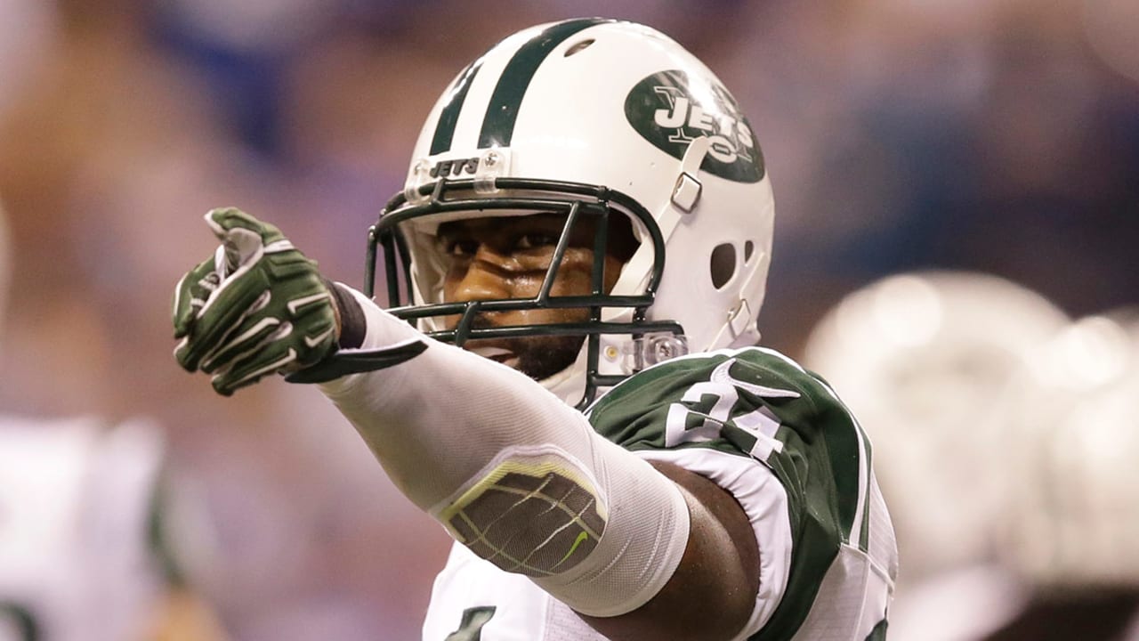 Revis-Darrelle-150922-SL.jpg