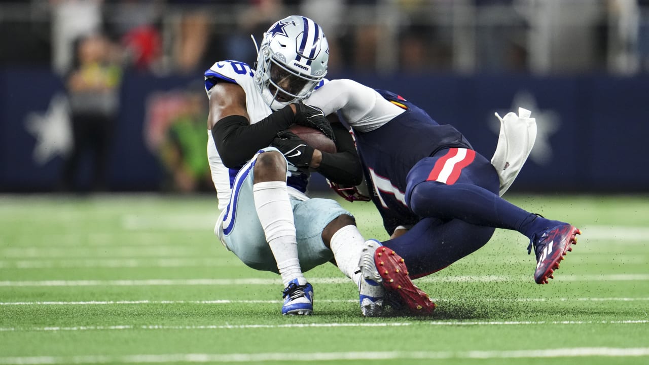 Watch: DaRon Bland comes down with INT, scores big TD for Cowboys' defense  vs. Giants