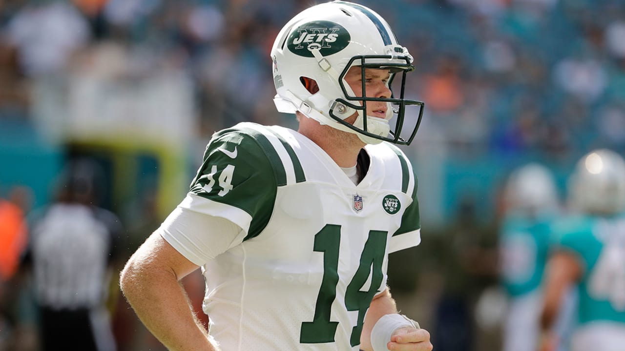 darnold-181108-sl.jpg