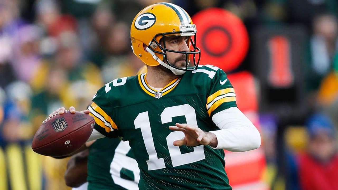Aaron-Rodgers-170804-sl.jpg