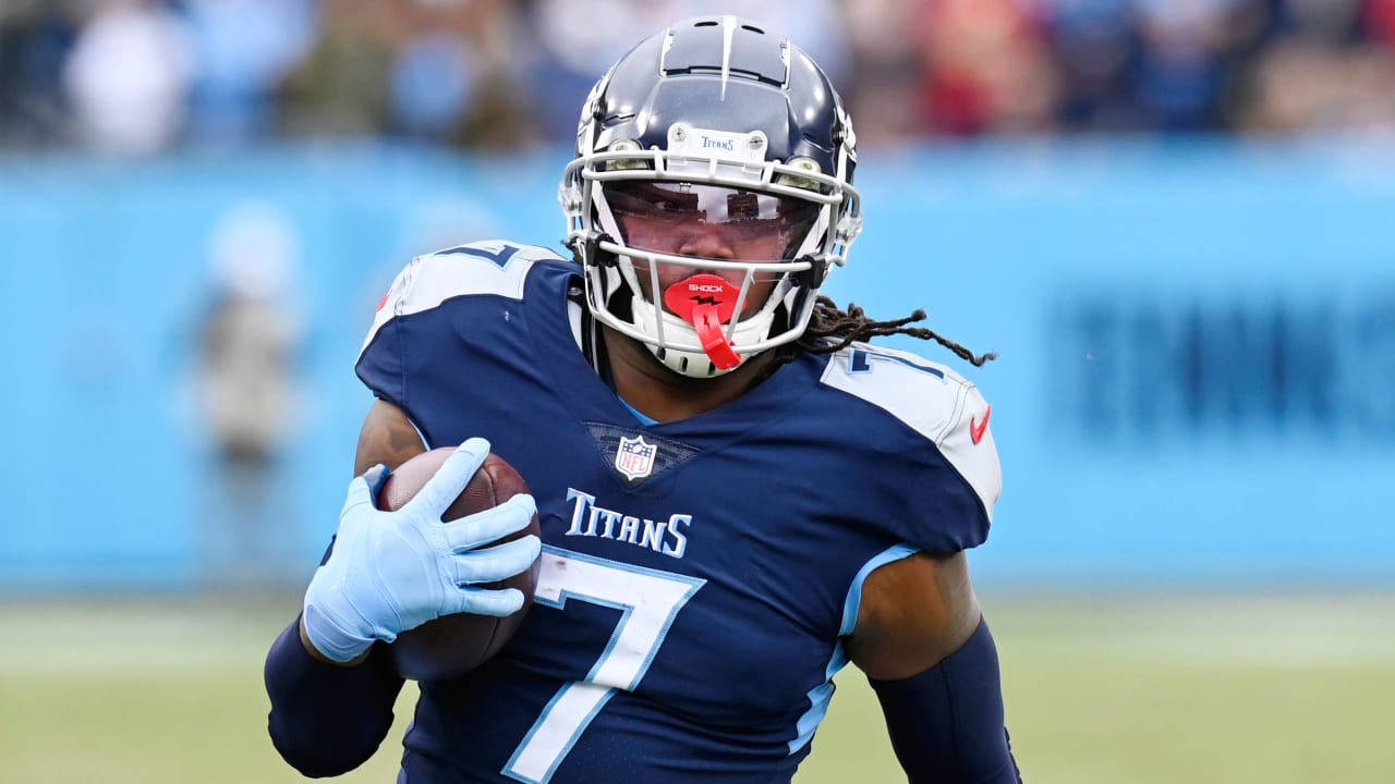 Titans RB D'Onta Foreman to start vs. Patriots