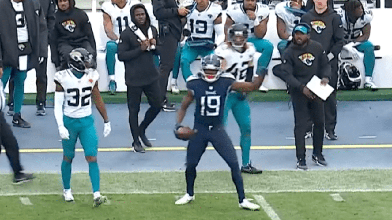 Tennessee Titans wide receiver Chris Conley lays out to snag his first  catch as a Titan on 27-yard diving completion