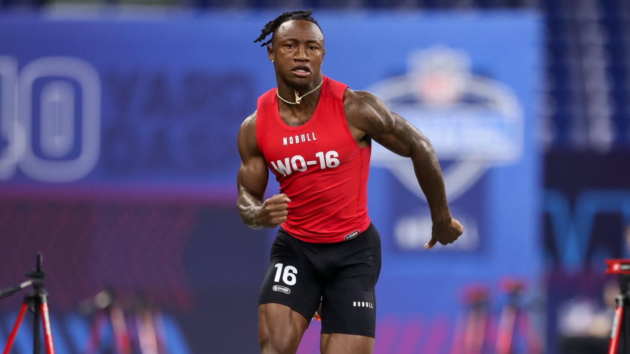 Wide receiver Zay Flowers runs official 4.42second 40yard dash at the