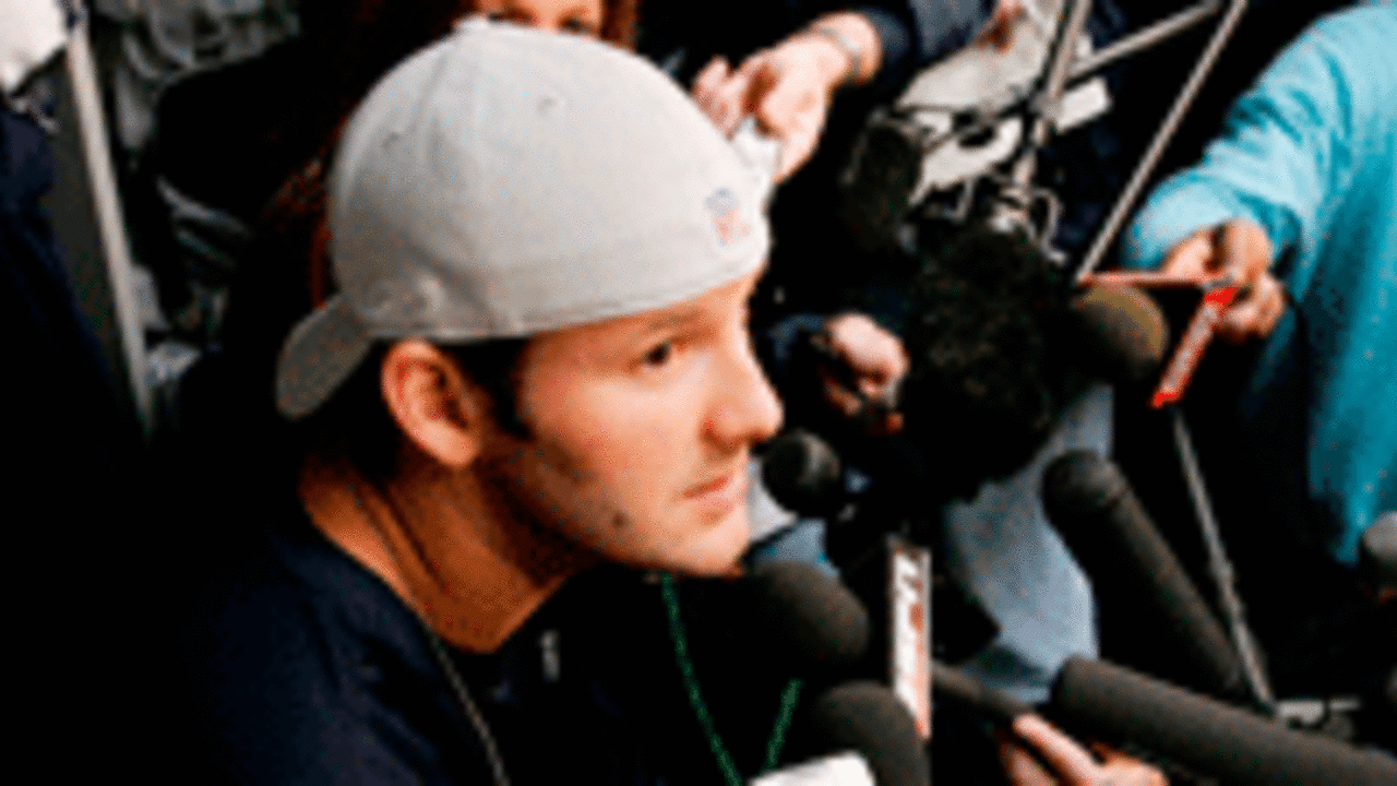 Tony-Romo-spot_120903(3).gif