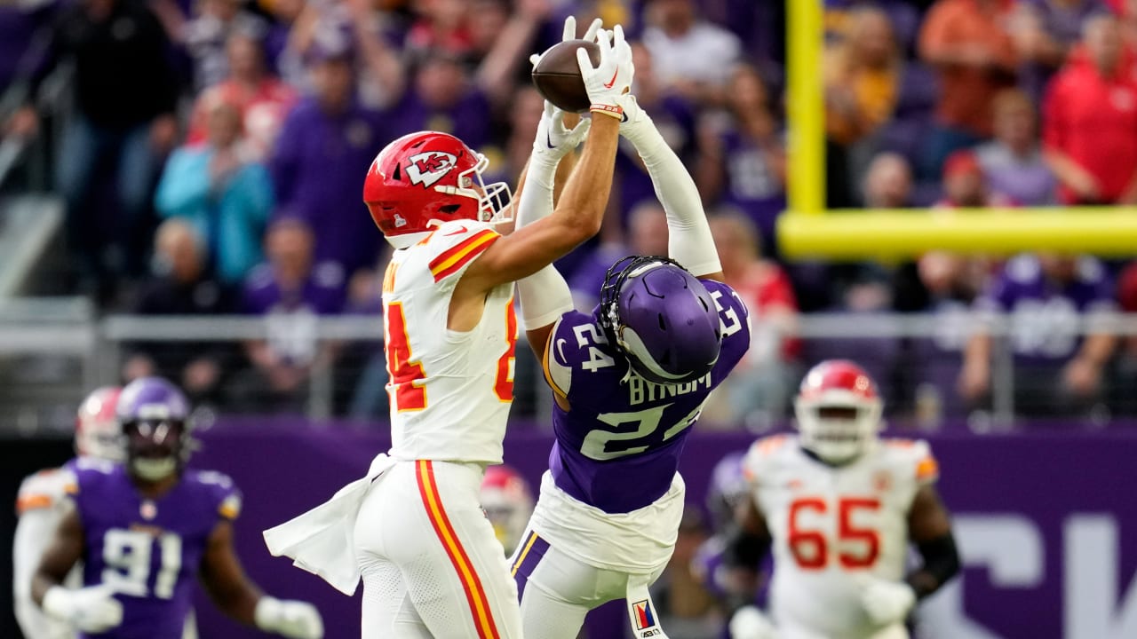 Patrick Mahomes, Chiefs' big day highlighted by Justin Watson and good pass  protection - Arrowhead Pride