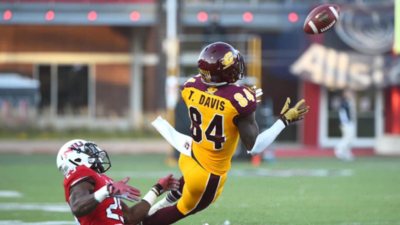 Titus Davis-150207-TOS.jpg