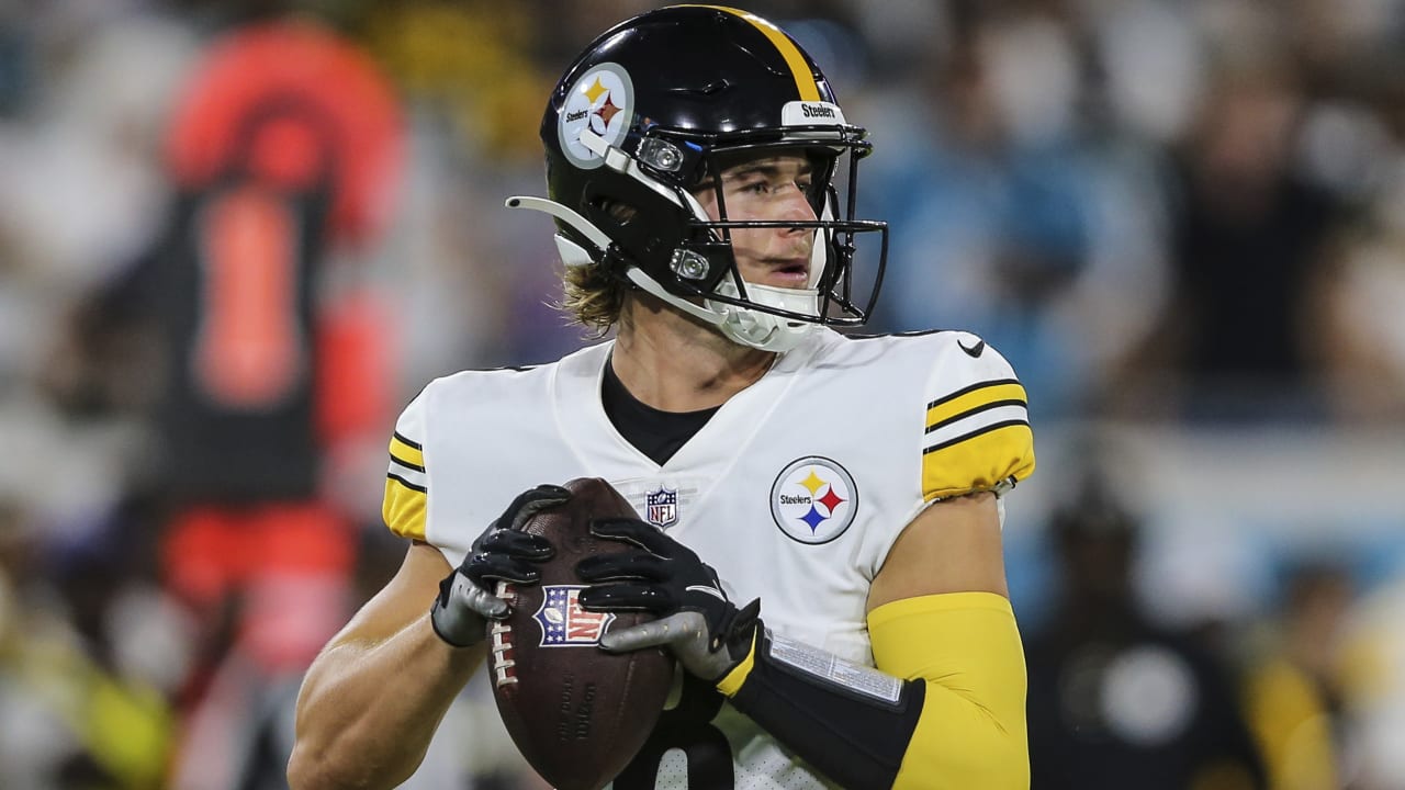 How can Pittsburgh Steelers rookie quarterback Kenny Pickett