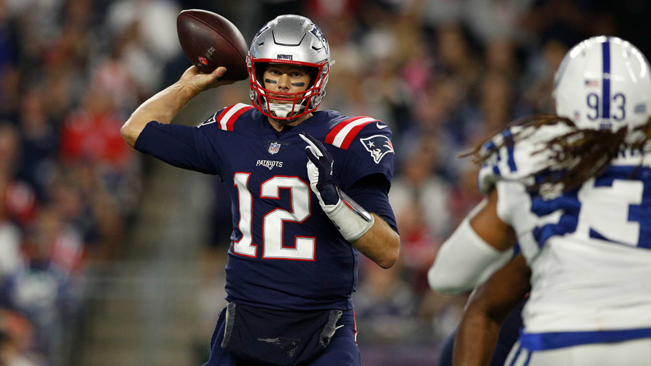 Tom Brady's Six Touchdowns Help Patriots Pound Titans 59-0 