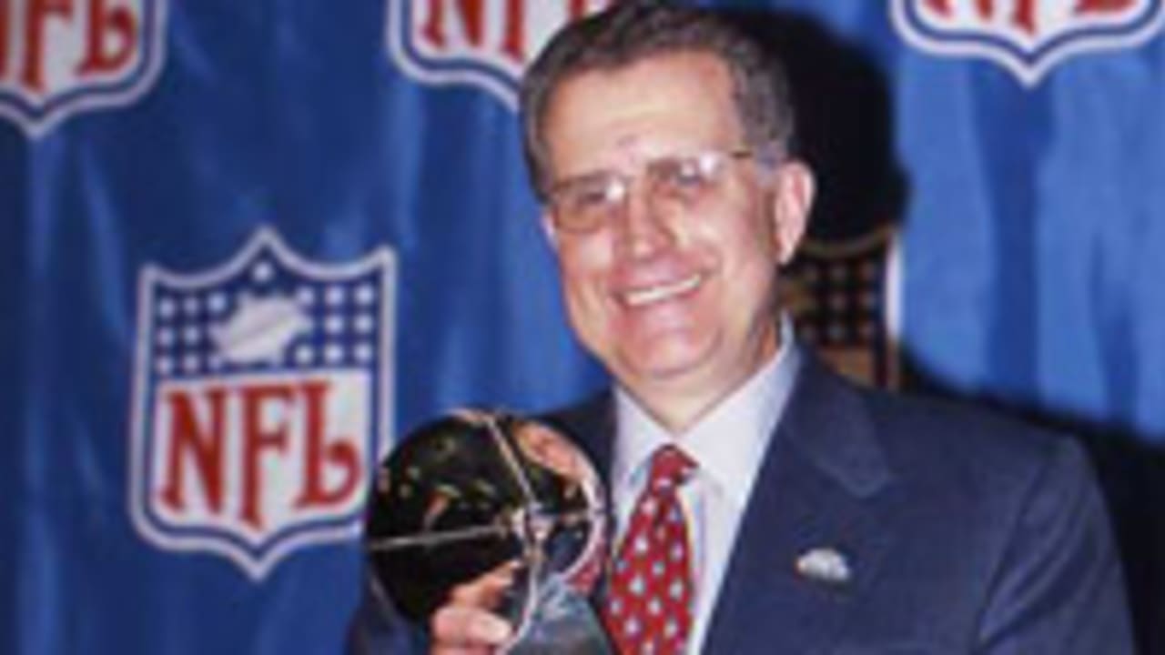 Paul-Tagliabue-121019-Spot.jpg