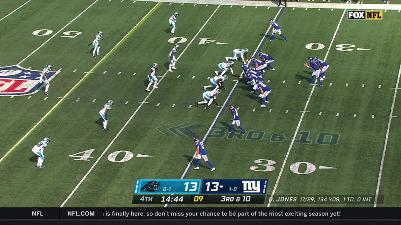 New York Giants quarterback Daniel Jones locates wide receiver David