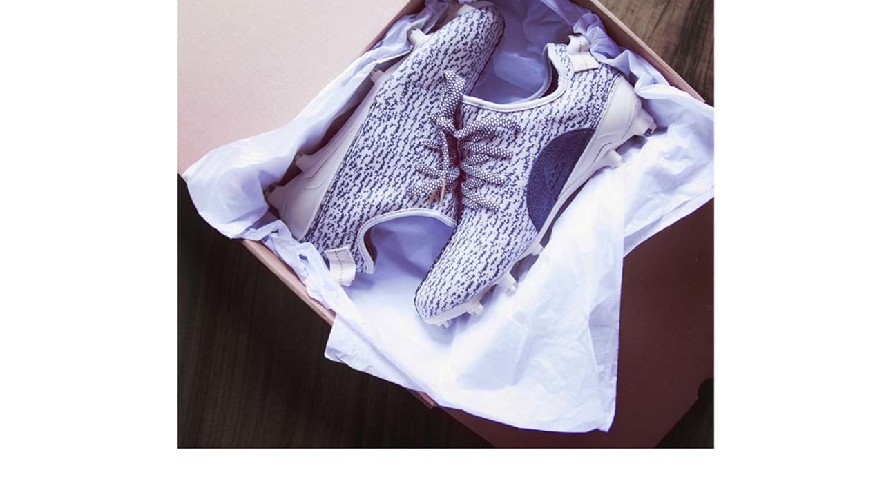 DeAndre Hopkins gets fined for wearing Yeezy cleats