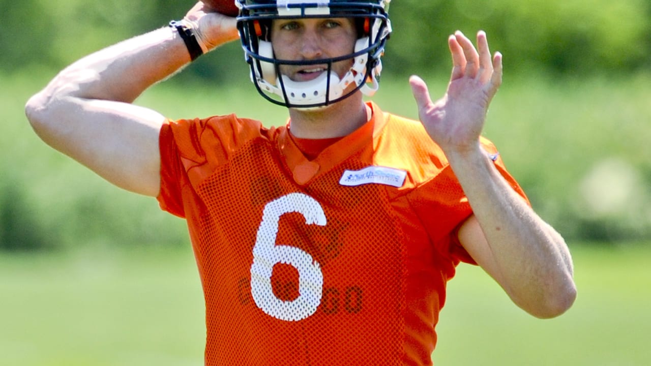 jay-cutler-150807-spot.jpg