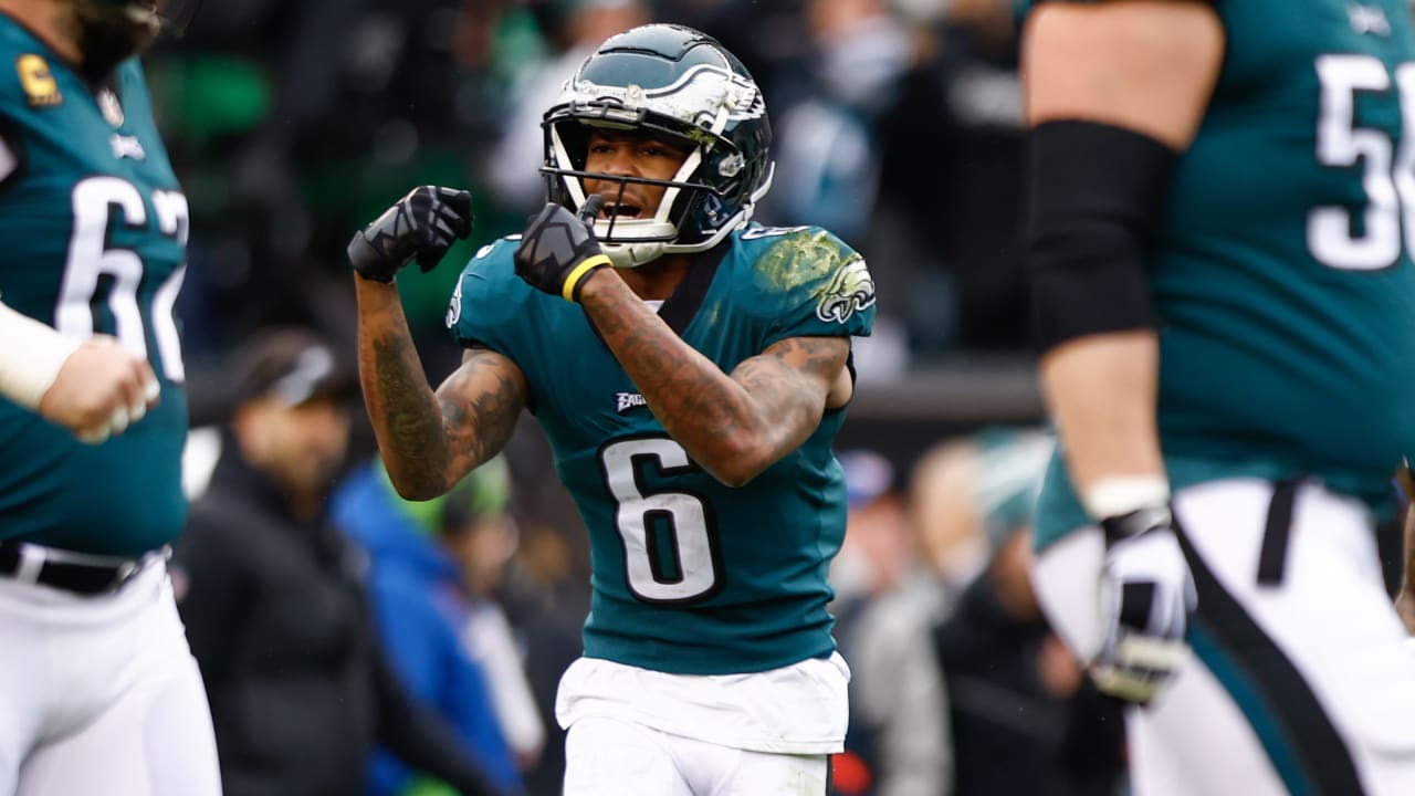 The one-hander!' DeVonta Smith's iconic fourth-down catch sparks the Eagles  into the Super Bowl