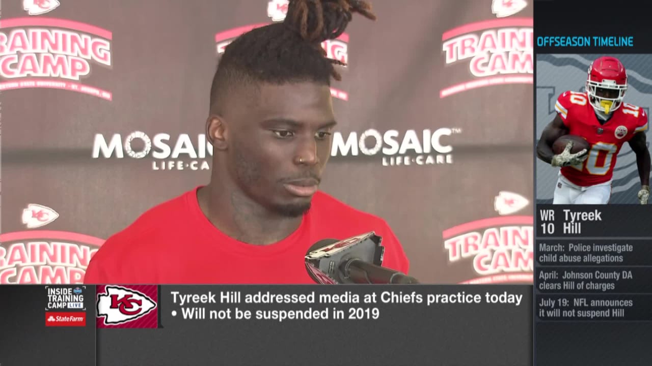 NFL superstar Tyreek Hill hosts skill camp in Cedar Rapids