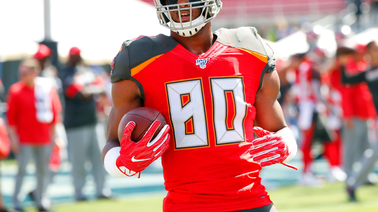 O.J. Howard Jerseys, Uniforms