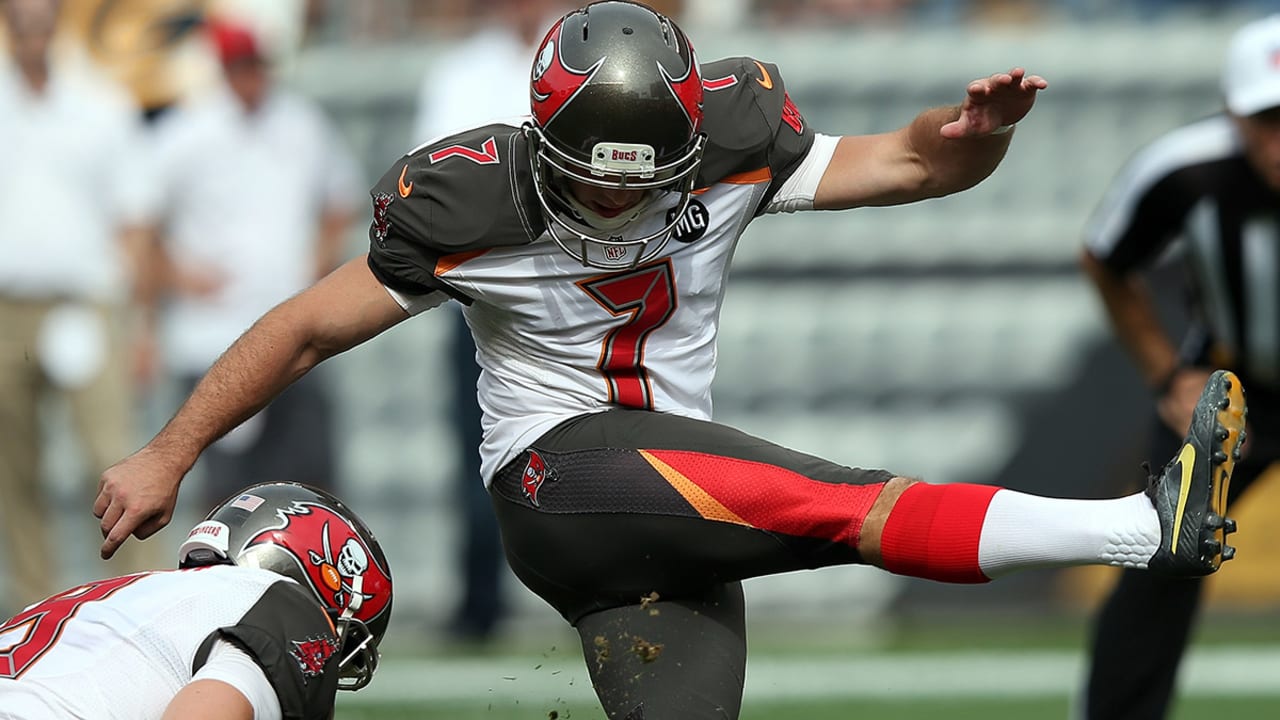 New Bucs kicker has been consulting with a medium