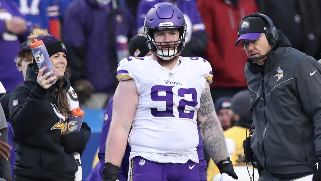 Minnesota Vikings defensive defensive tackle James Lynch looks like