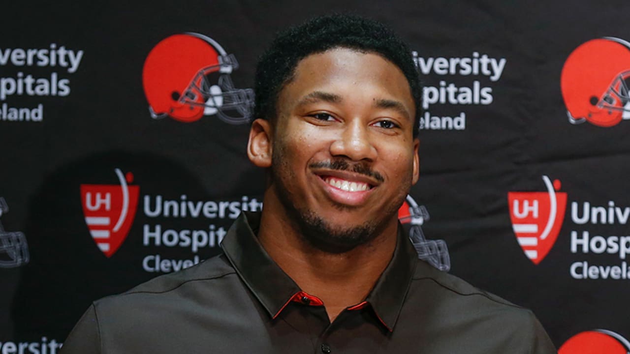 Myles-Garrett-browns-170512-sl.jpg