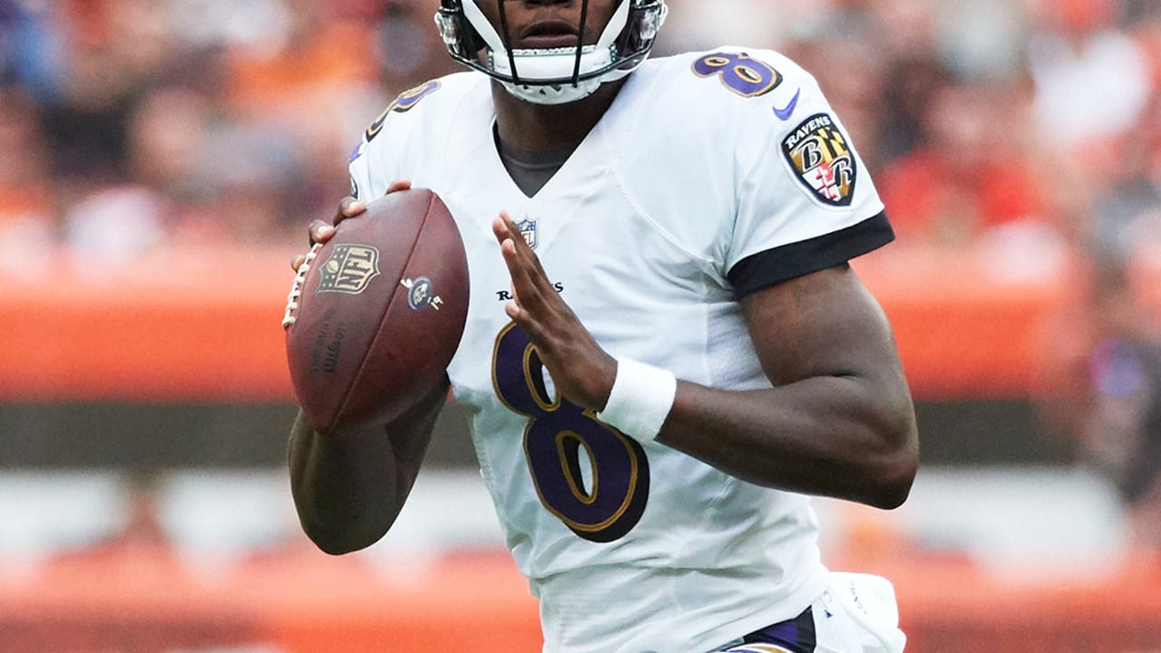 Lamar Jackson 181105-sl.jpg