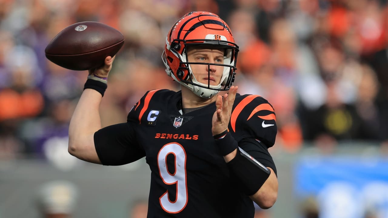 Best of Cincinnati Bengals quarterback Joe Burrow on 'MNF' with Peyton  Manning & Eli Manning