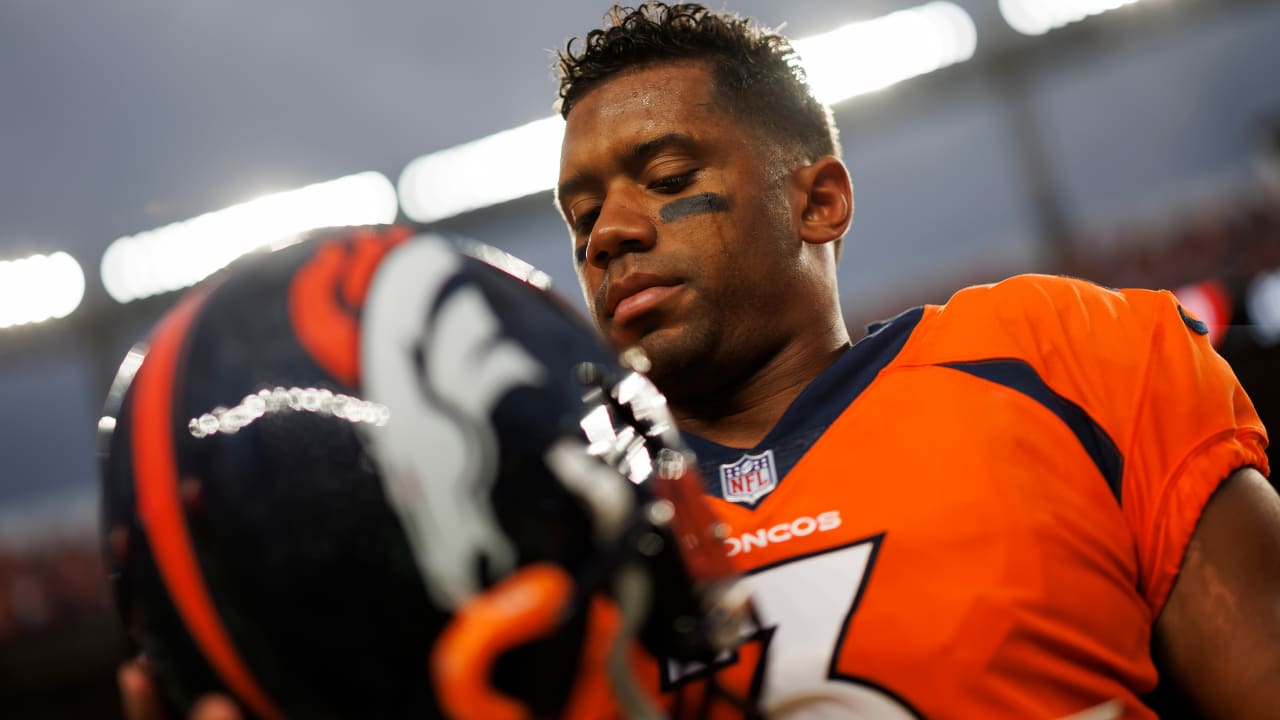 Broncos' Russell Wilson to sit out game vs. Jets with hamstring injury