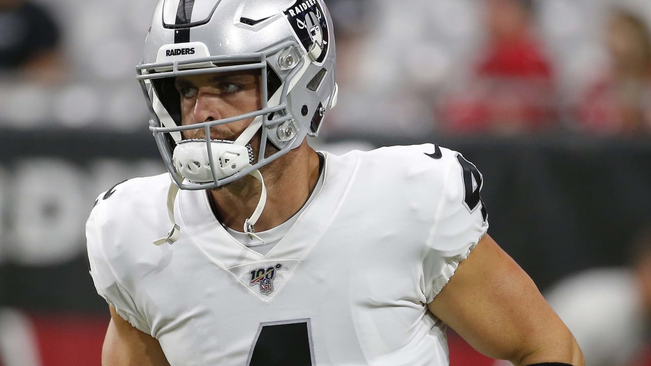 derek-carr-082819