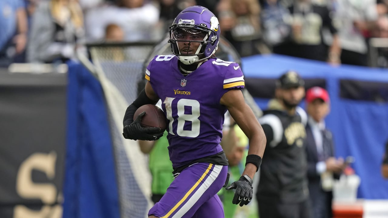 Baltimore, USA. 07th Nov, 2021. Minnesota Vikings WR Justin Jefferson (18)  in action during a game against the Baltimore Ravens at M&T Bank Stadium in  Baltimore, Maryland on November 7, 2021. Photo/