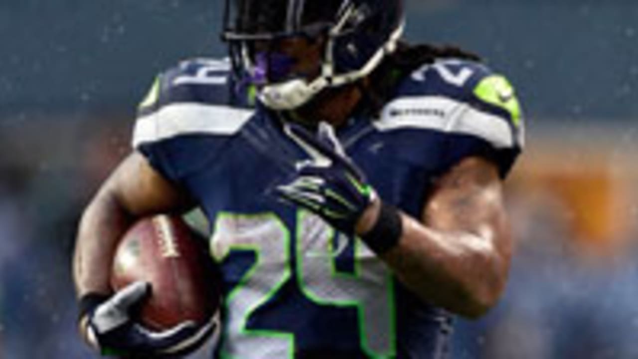 Lynch-Marshawn-141106-SL.jpg