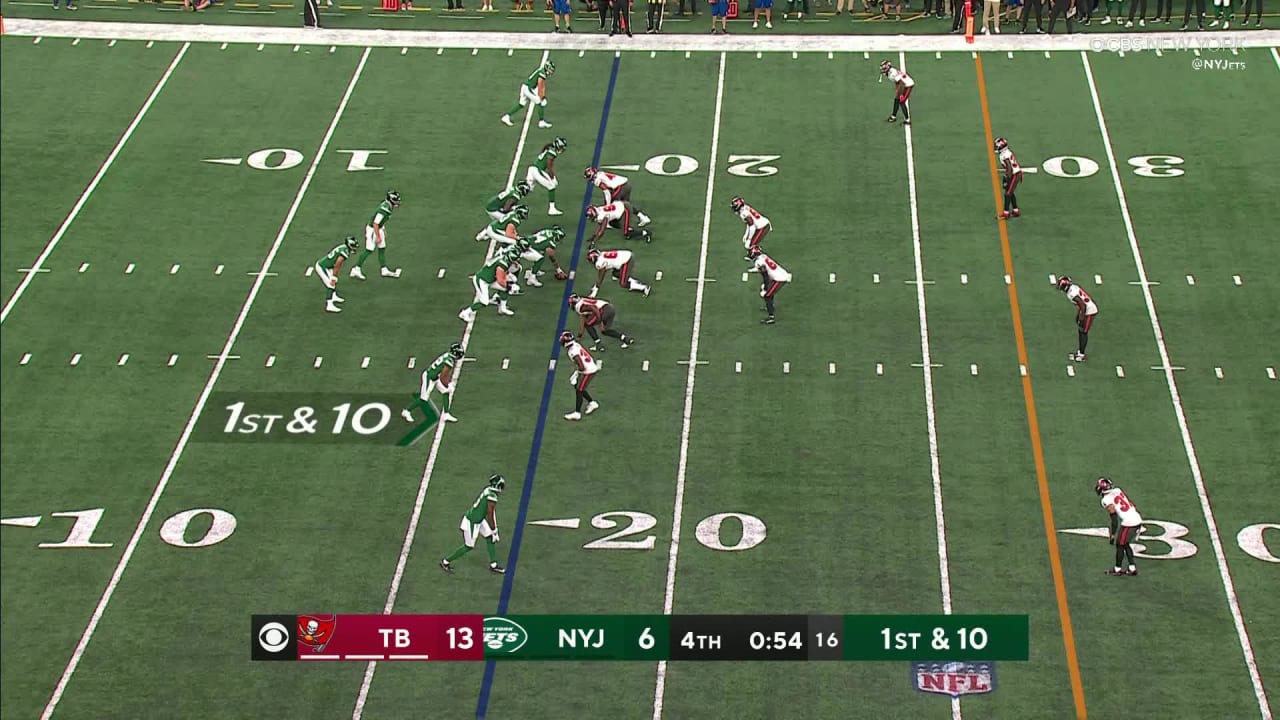 Tampa Bay Buccaneers' defense forces, recovers fumble to secure win