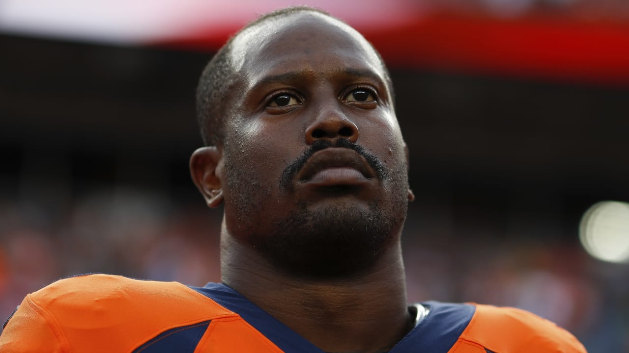 Broncos trade star LB Von Miller to Rams for two 2022 NFL Draft picks