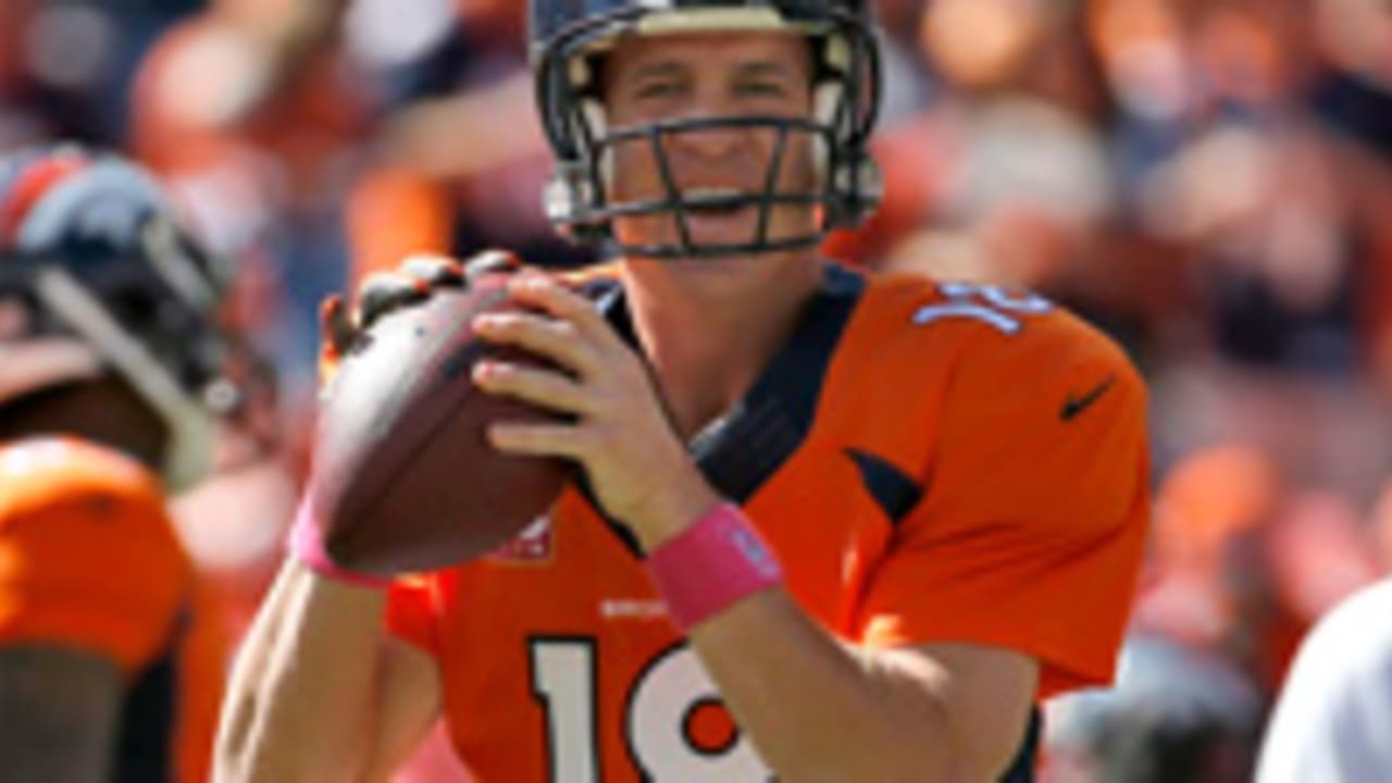 Manning-Peyton-141005-SL.jpg