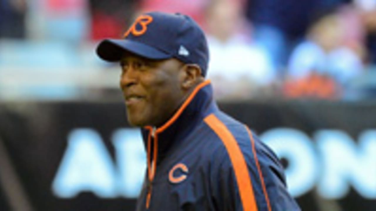 Report: Lovie Smith interested in Cardinals, Bills