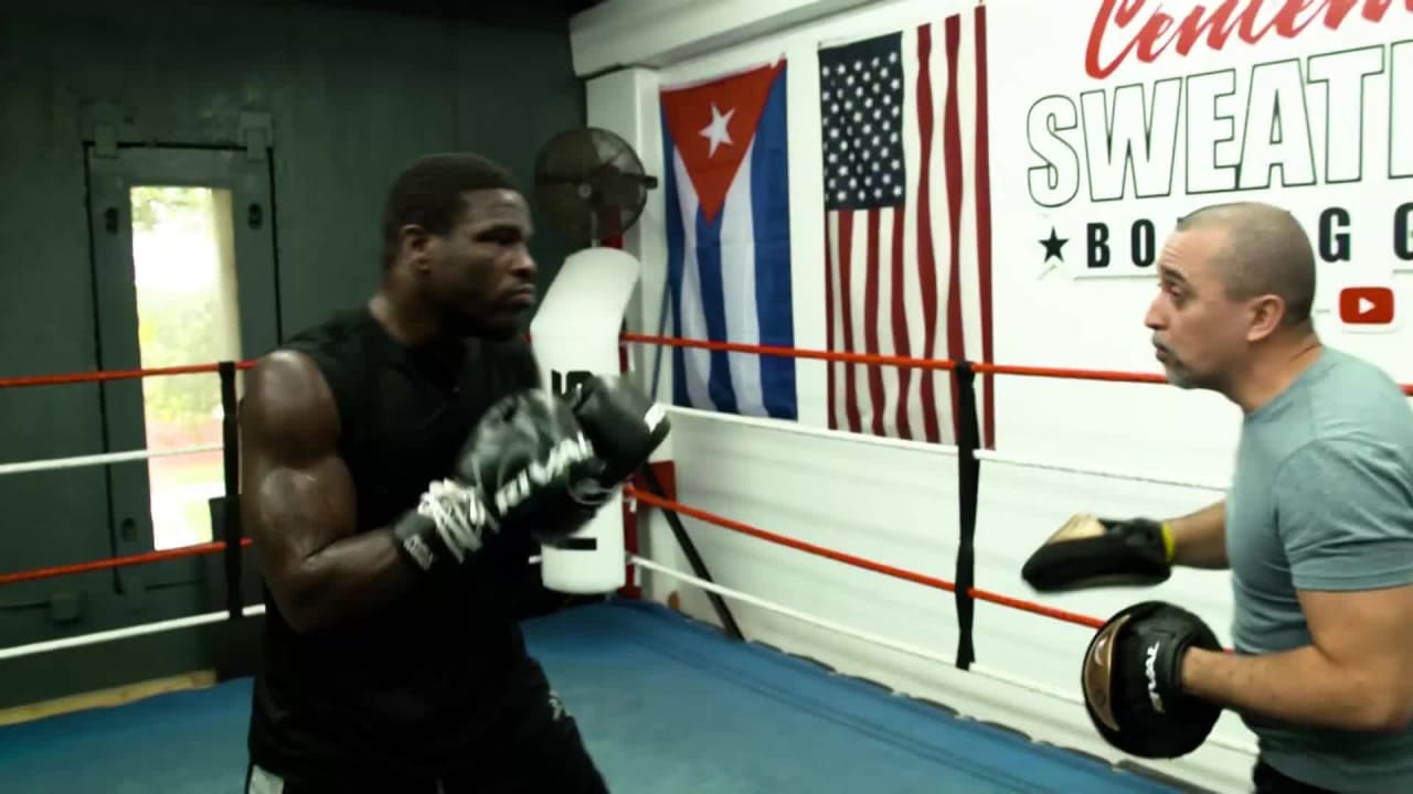 Deron Williams vs. Frank Gore is the boxing match we never knew we needed.  