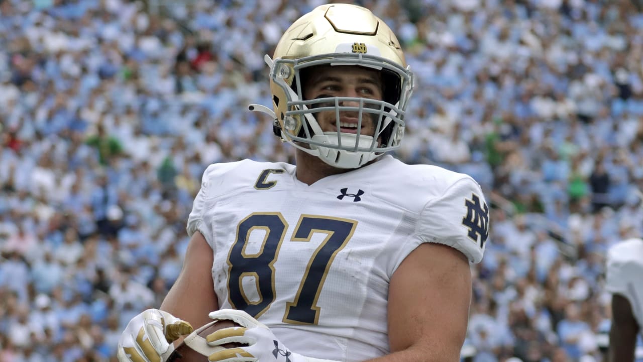 Las Vegas Raiders select tight end Michael Mayer with No. 35 pick in