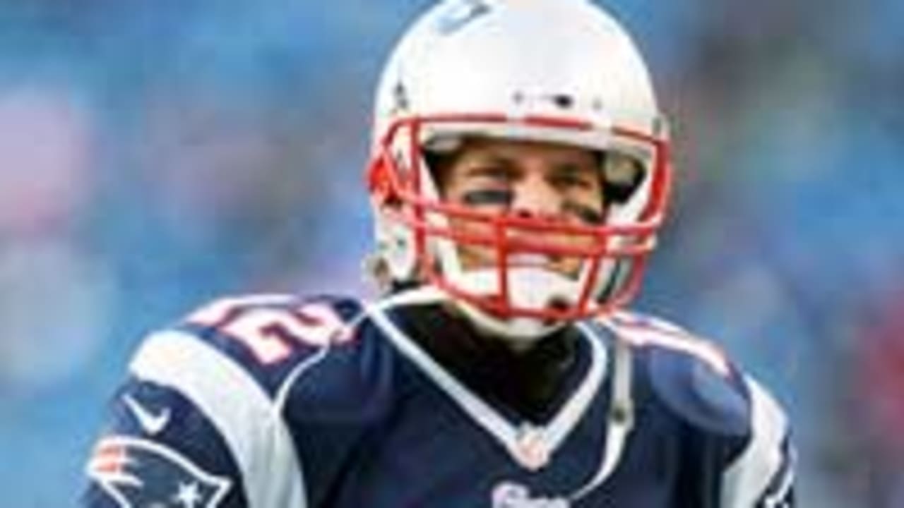 Tom Brady screams at refs after Panthers-Patriots ends in