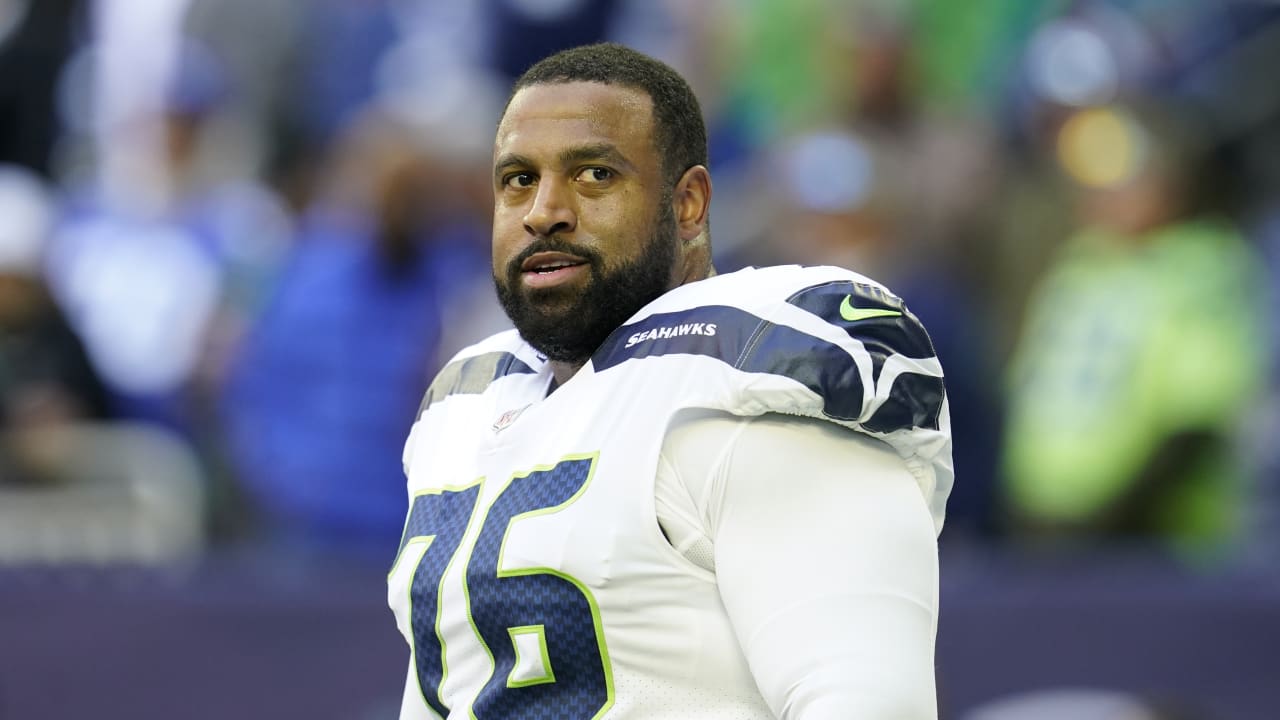 Jets sign Pro Bowl OT Duane Brown to replace Mekhi Becton after injury